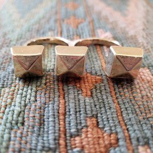 Gold Stud Ring - Size 7